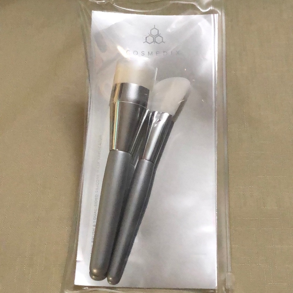 New_ Cosmedix Skincare Brush And Applicator Duo